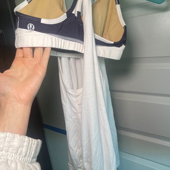 Lululemon No Limit Tank, size 4 - Picture 3 of 3